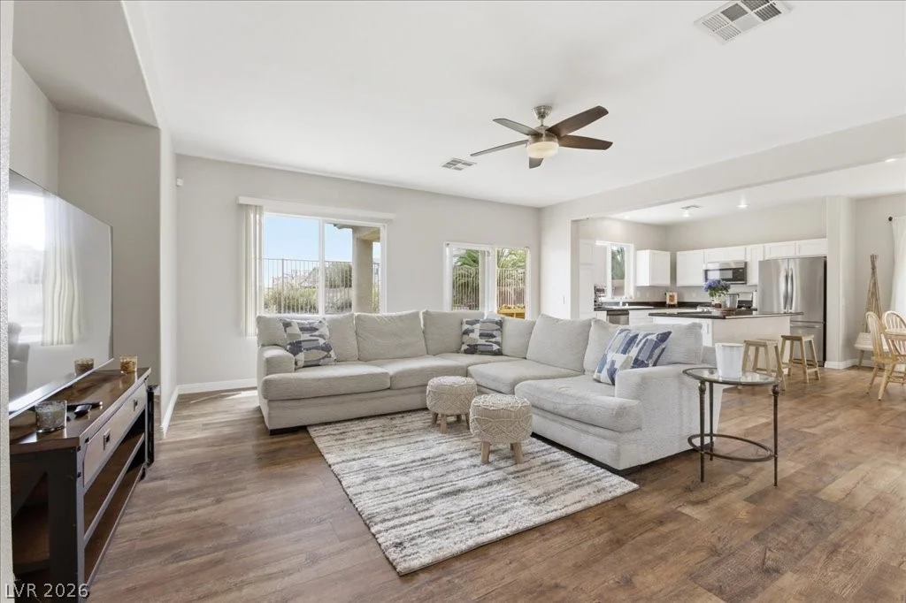 8104 Loma Del Ray, Las Vegas, NV 89131
