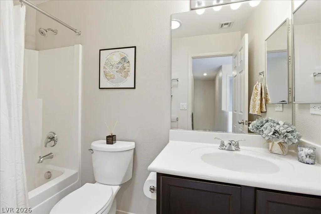 8104 Loma Del Ray, Las Vegas, NV 89131