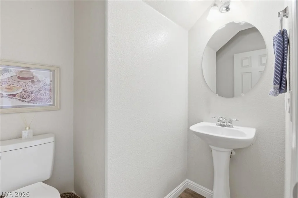 8104 Loma Del Ray, Las Vegas, NV 89131