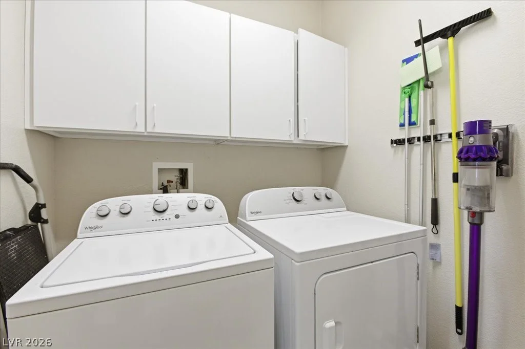 8104 Loma Del Ray, Las Vegas, NV 89131