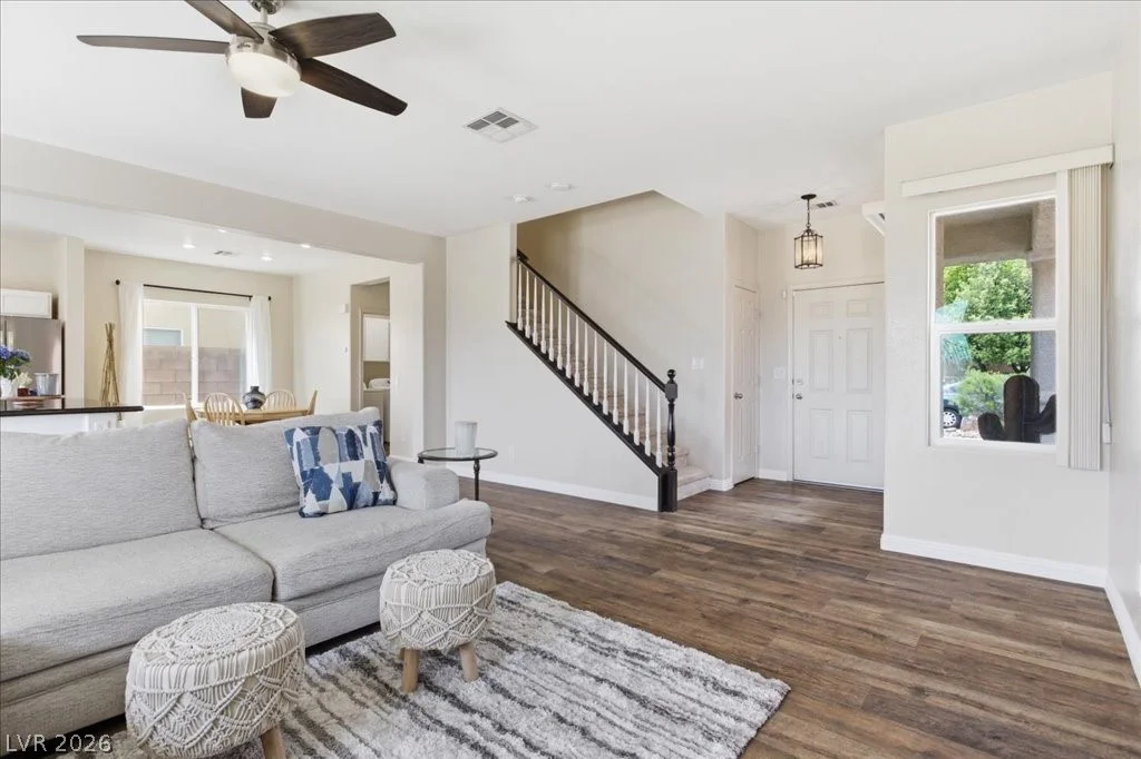 8104 Loma Del Ray, Las Vegas, NV 89131