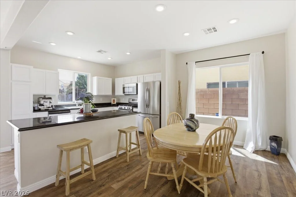 8104 Loma Del Ray, Las Vegas, NV 89131