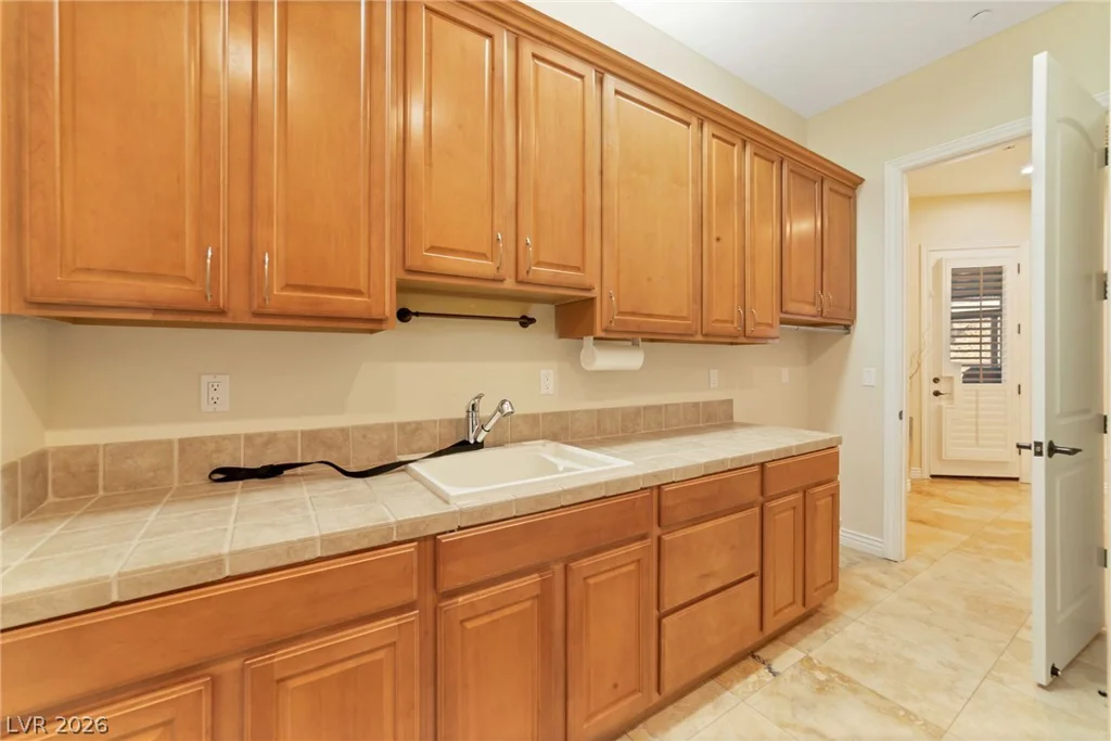 7132 Polita, Las Vegas, NV 89156