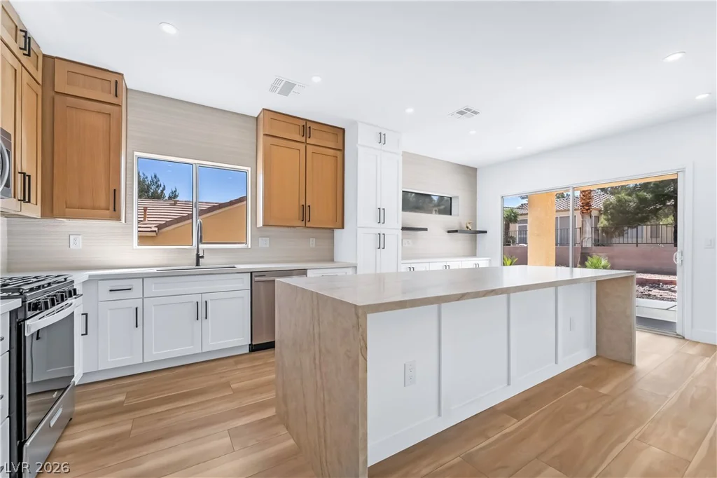 2537 Terrytown, Henderson, NV 89052