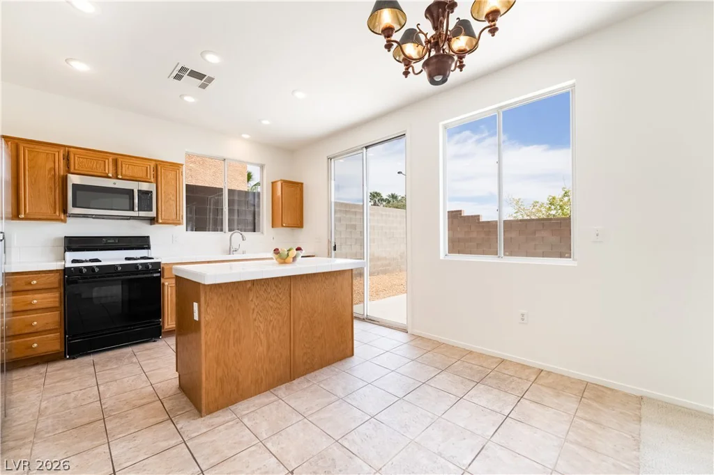 10208 Turin, Las Vegas, NV 89144