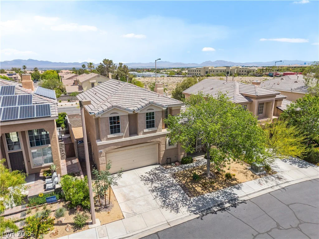 10208 Turin, Las Vegas, NV 89144