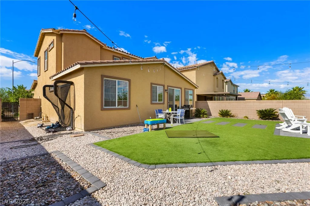 4304 Solitude Falls, North Las Vegas, NV 89084