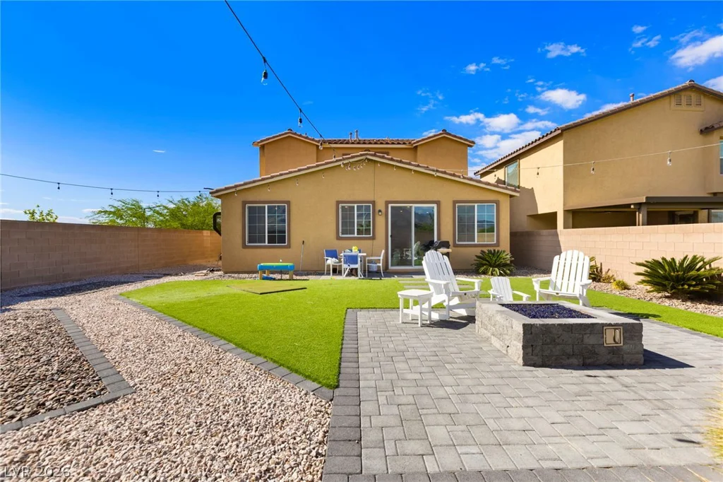 4304 Solitude Falls, North Las Vegas, NV 89084