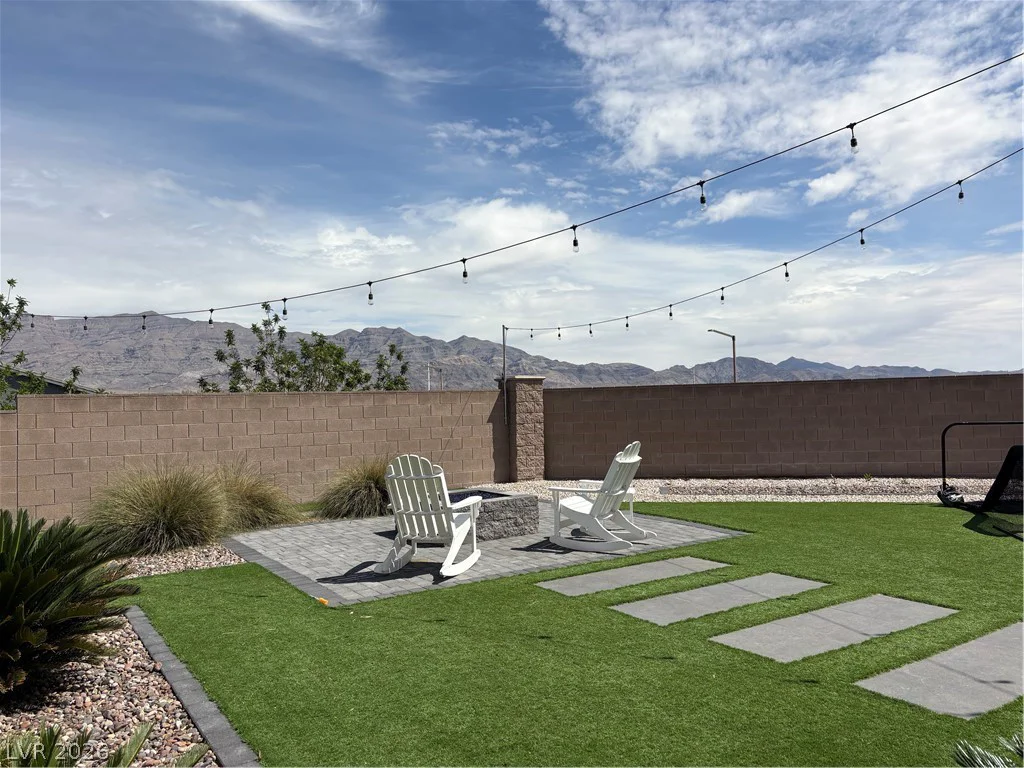 4304 Solitude Falls, North Las Vegas, NV 89084
