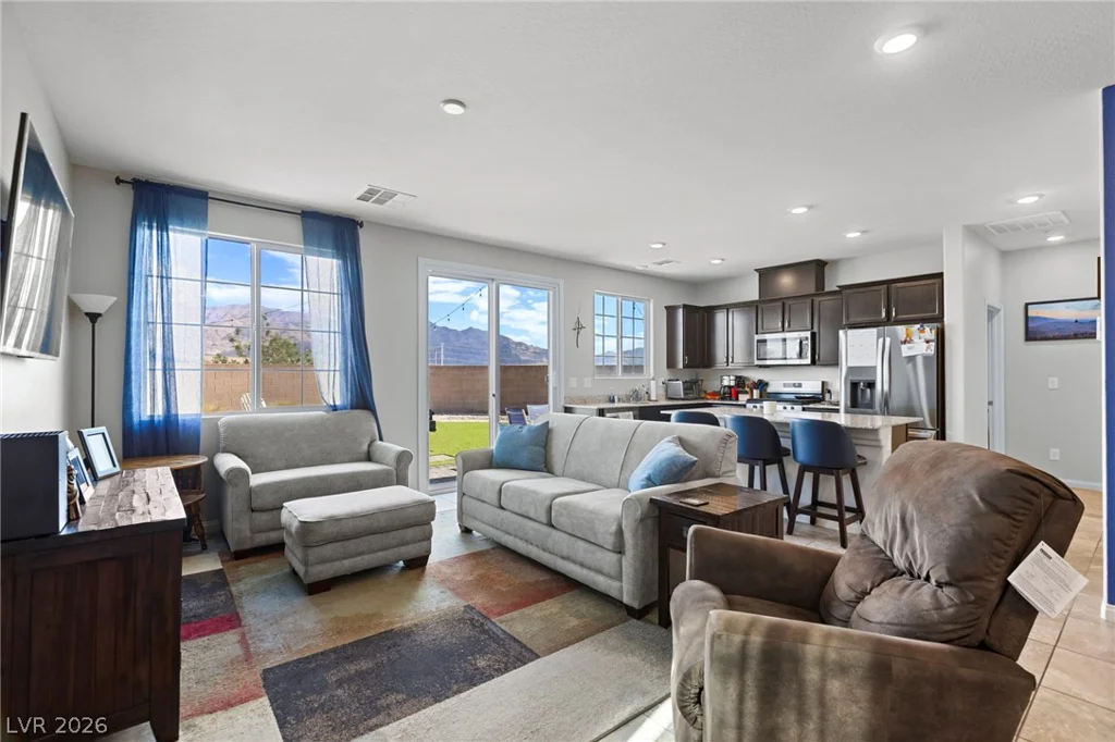 4304 Solitude Falls, North Las Vegas, NV 89084