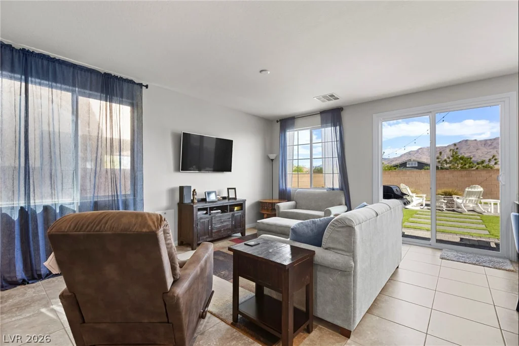 4304 Solitude Falls, North Las Vegas, NV 89084