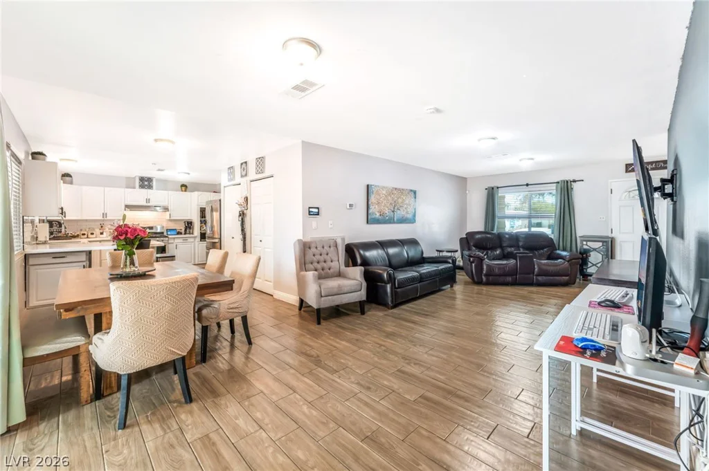 4528 Harmon, Las Vegas, NV 89121