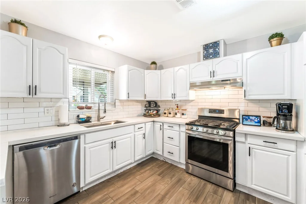 4528 Harmon, Las Vegas, NV 89121