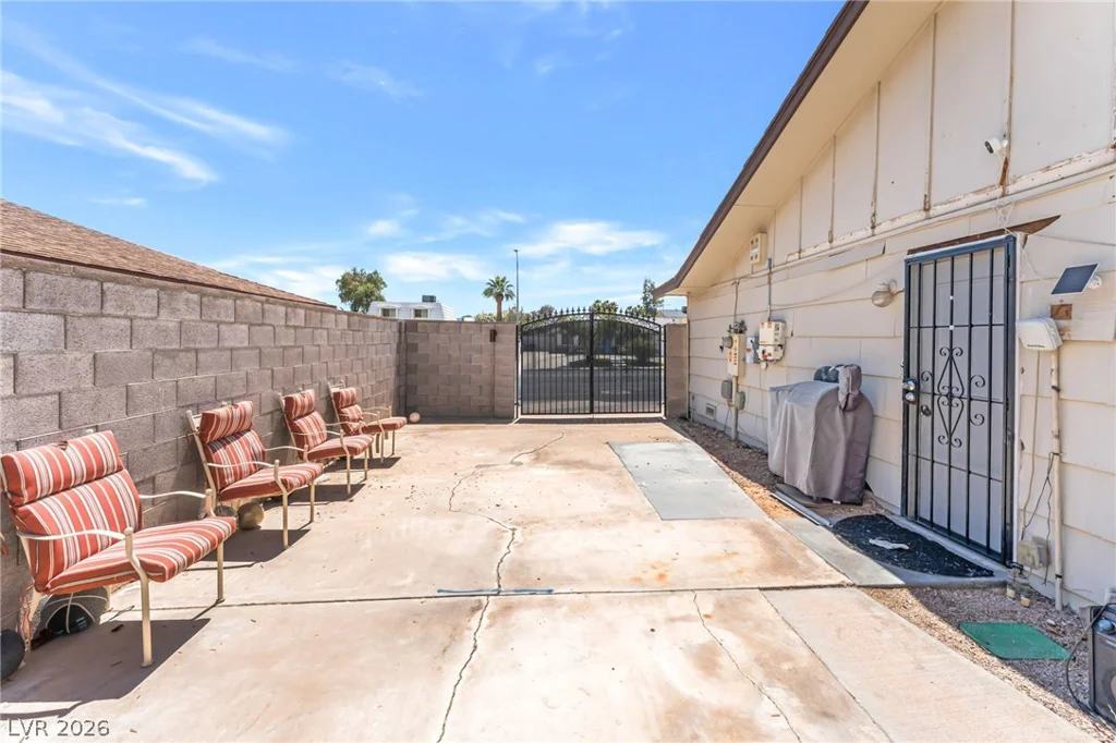 4528 Harmon, Las Vegas, NV 89121