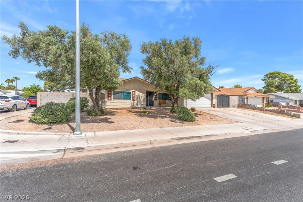 4528 Harmon, Las Vegas, NV 89121