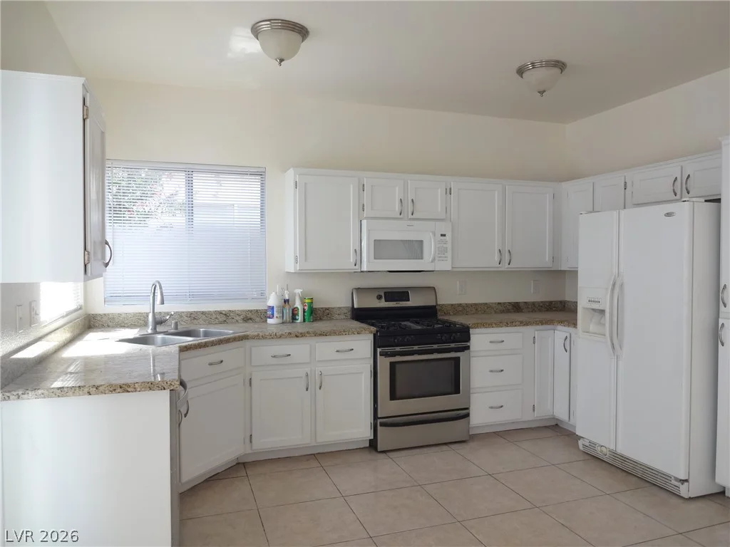 1533 Honey Vista, North Las Vegas, NV 89032