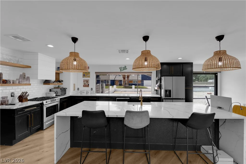 7810 Gilespie, Las Vegas, NV 89123