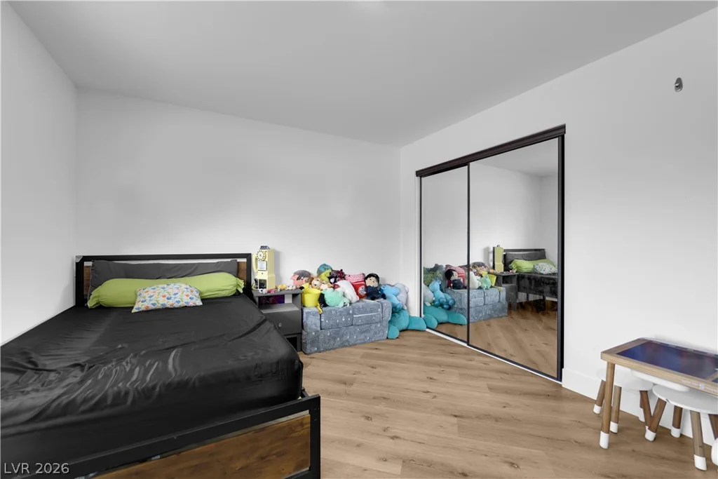 7810 Gilespie, Las Vegas, NV 89123