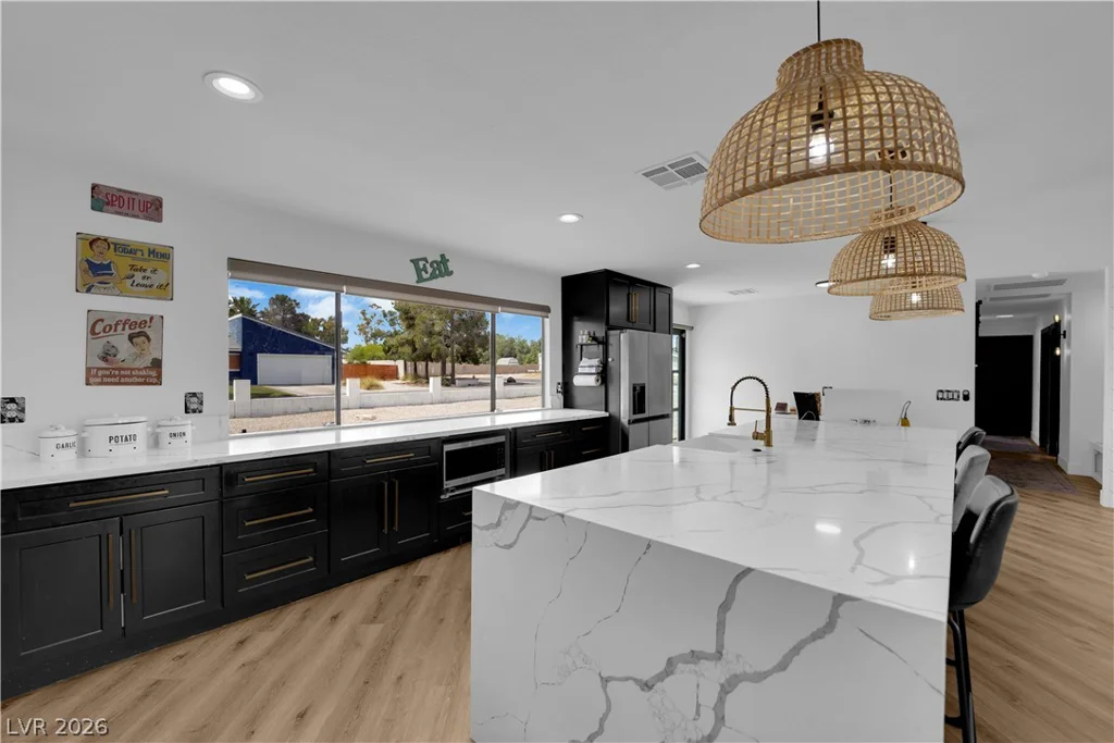 7810 Gilespie, Las Vegas, NV 89123