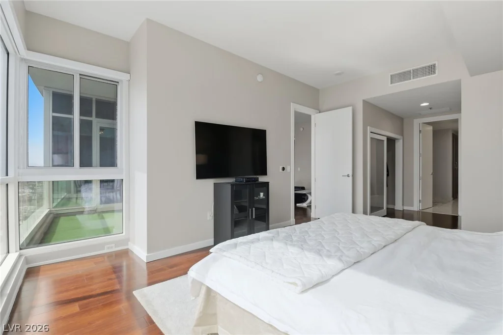 4575 Dean Martin, Las Vegas, NV 89103