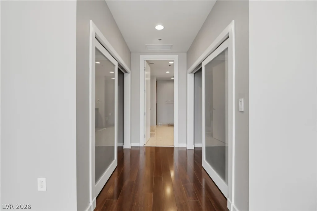 4575 Dean Martin, Las Vegas, NV 89103