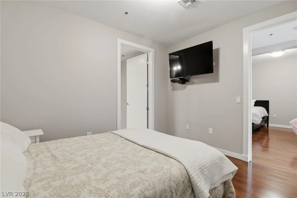 4575 Dean Martin, Las Vegas, NV 89103