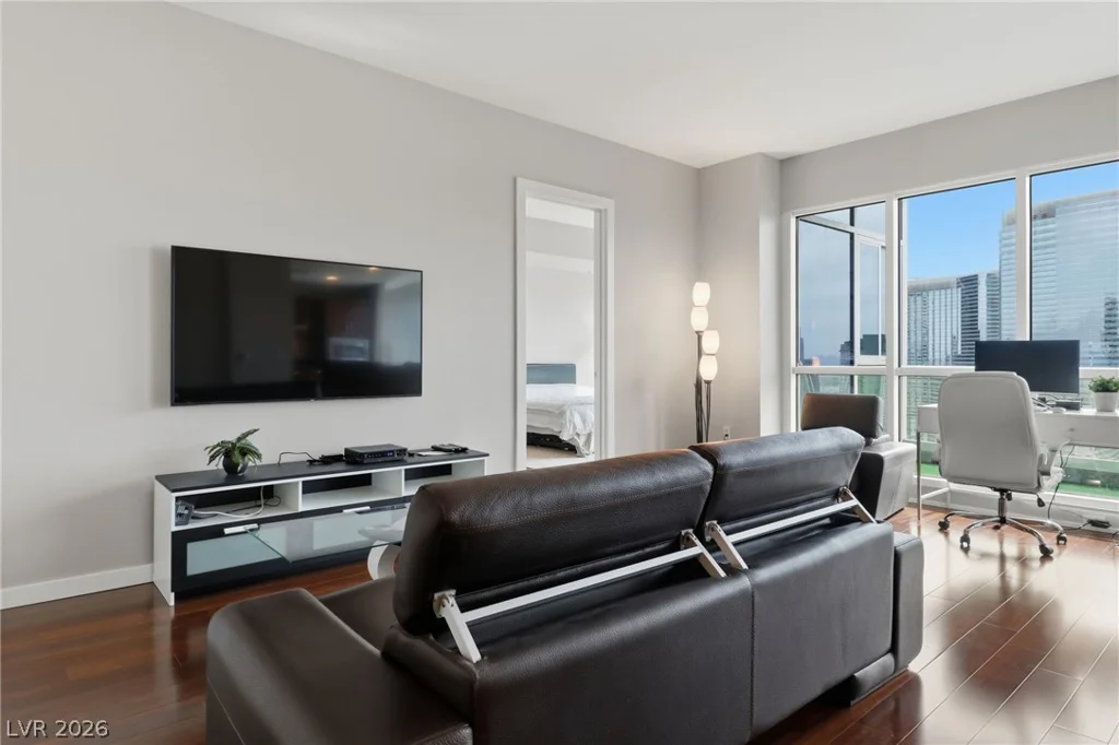 4575 Dean Martin, Las Vegas, NV 89103