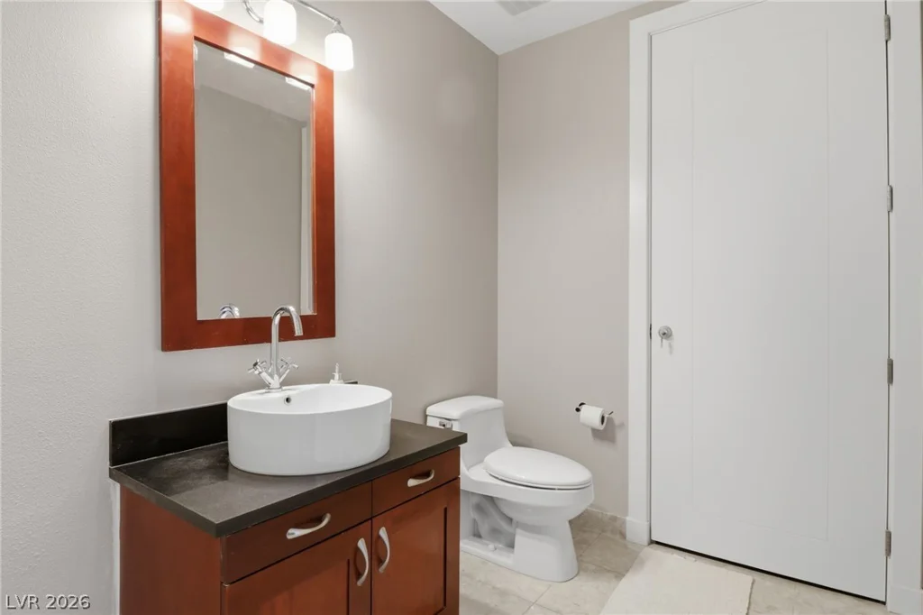 4575 Dean Martin, Las Vegas, NV 89103