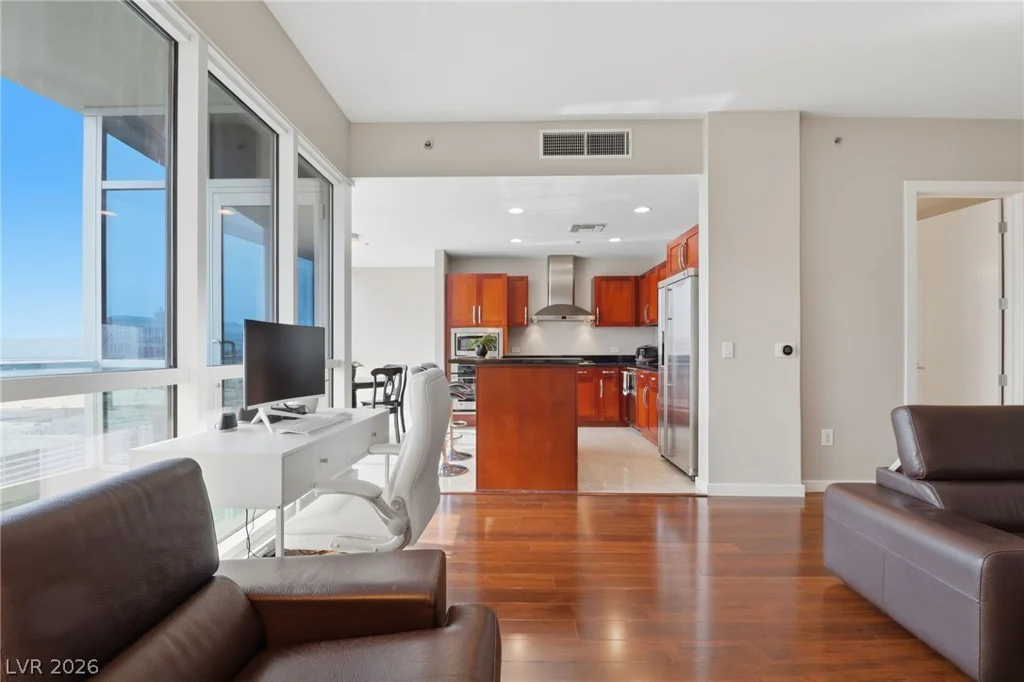 4575 Dean Martin, Las Vegas, NV 89103