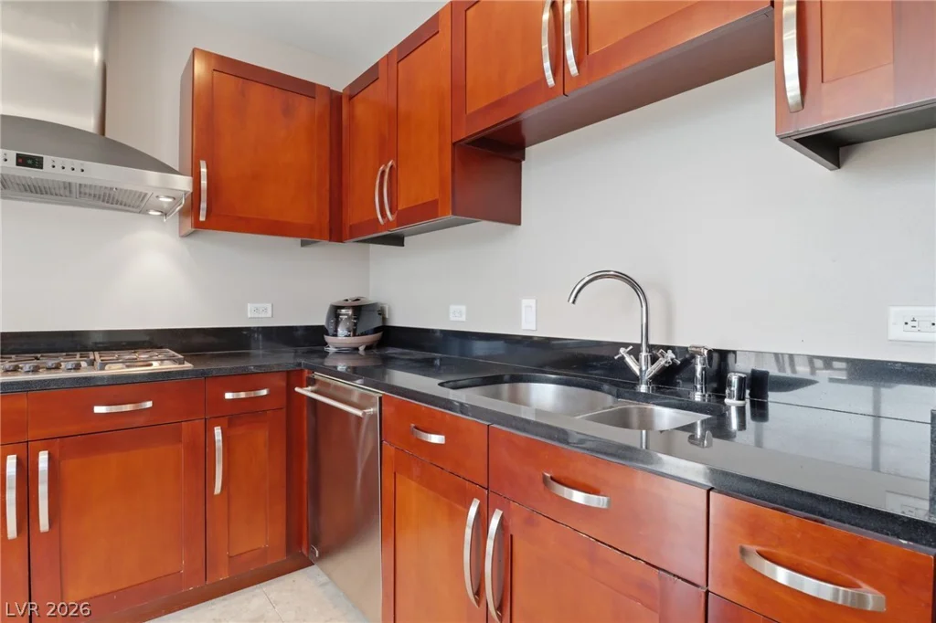 4575 Dean Martin, Las Vegas, NV 89103
