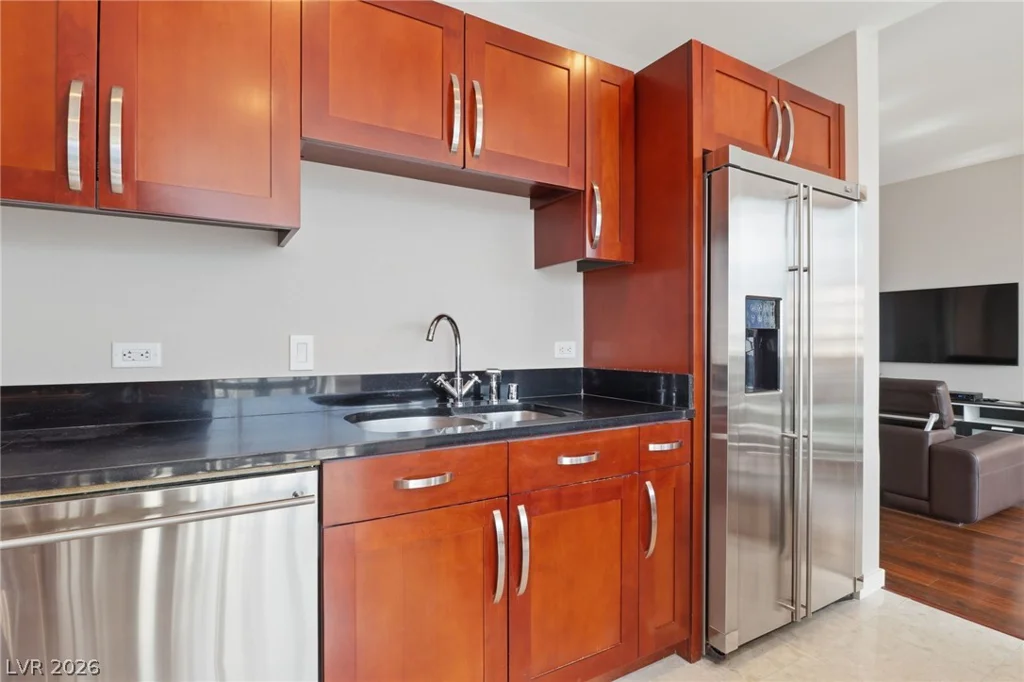 4575 Dean Martin, Las Vegas, NV 89103
