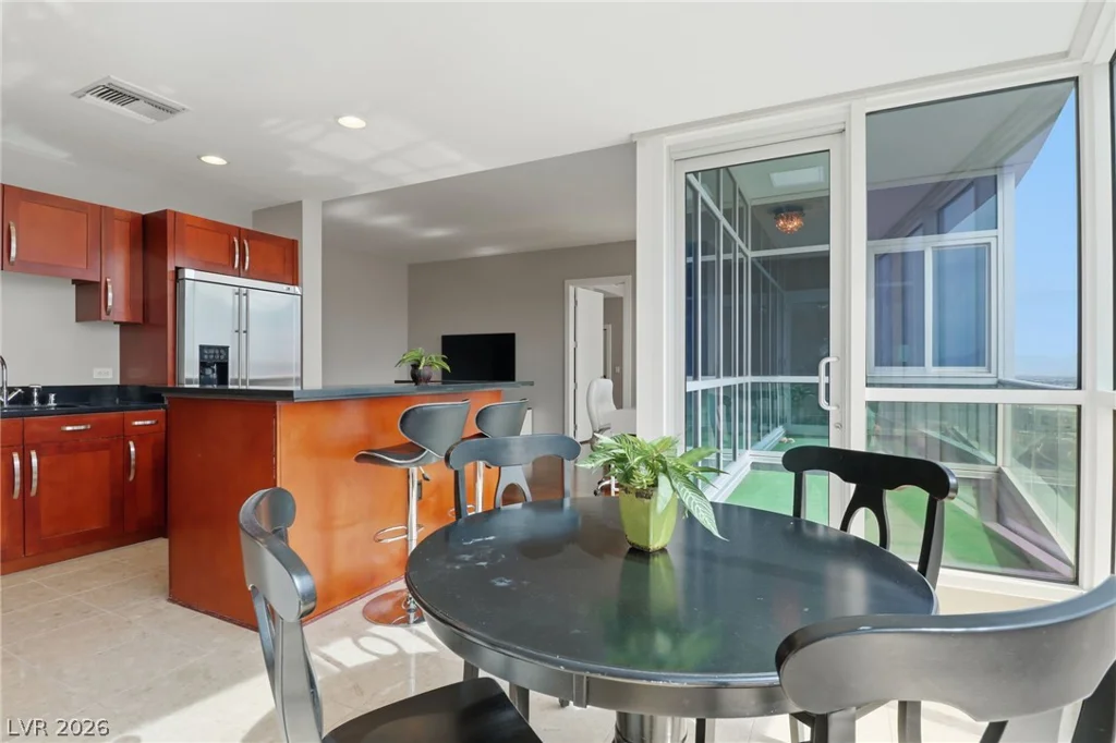 4575 Dean Martin, Las Vegas, NV 89103