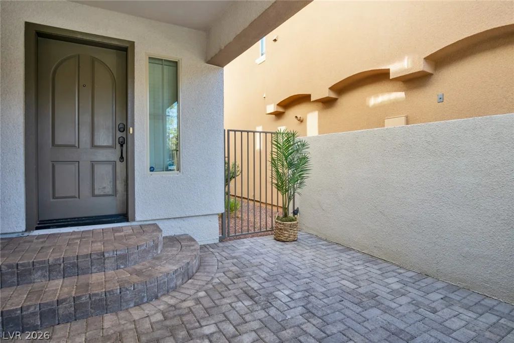 2000 Solvang Mill, Las Vegas, NV 89135