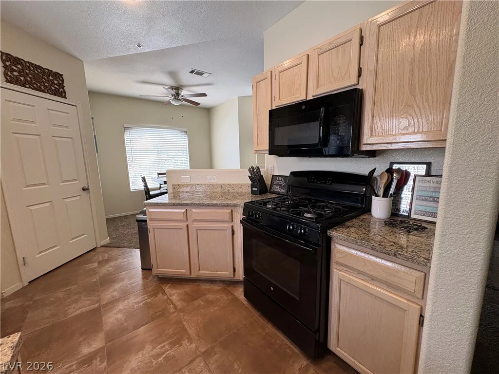 6480 Annie Oakley, Las Vegas, NV 89120