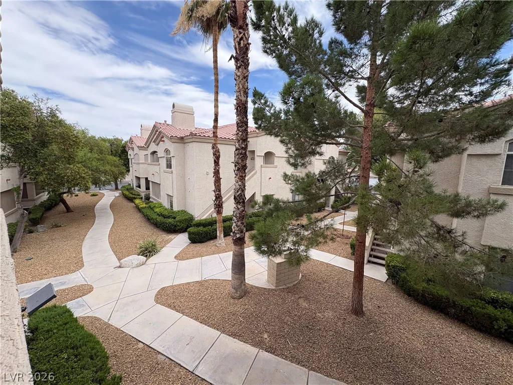6480 Annie Oakley, Las Vegas, NV 89120
