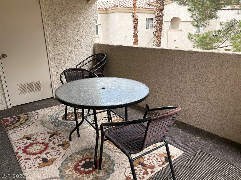 6480 Annie Oakley, Las Vegas, NV 89120