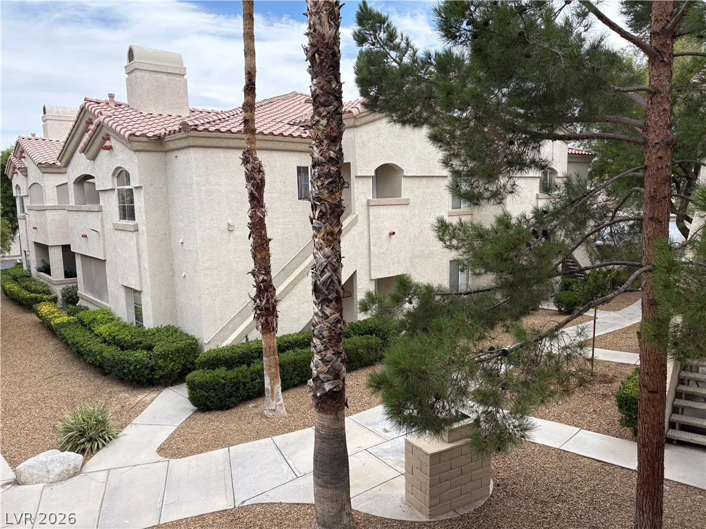 6480 Annie Oakley, Las Vegas, NV 89120