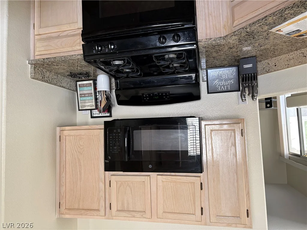 6480 Annie Oakley, Las Vegas, NV 89120