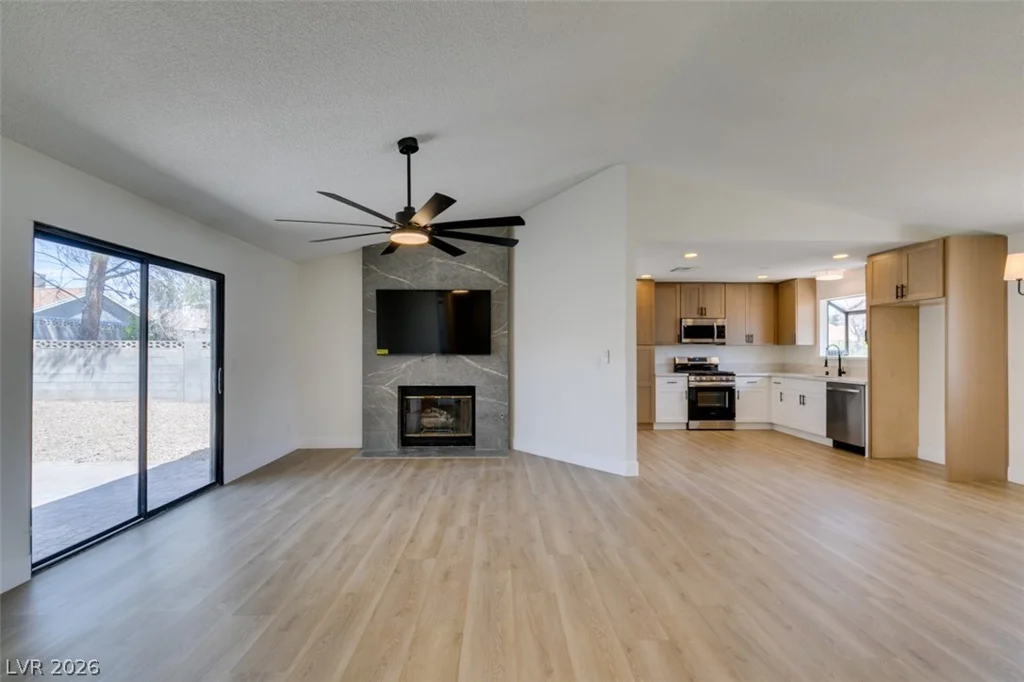 5217 Shady Grove, Las Vegas, NV 89130