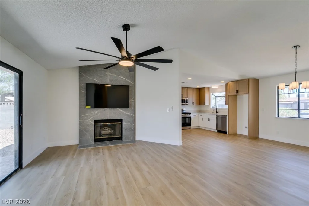 5217 Shady Grove, Las Vegas, NV 89130