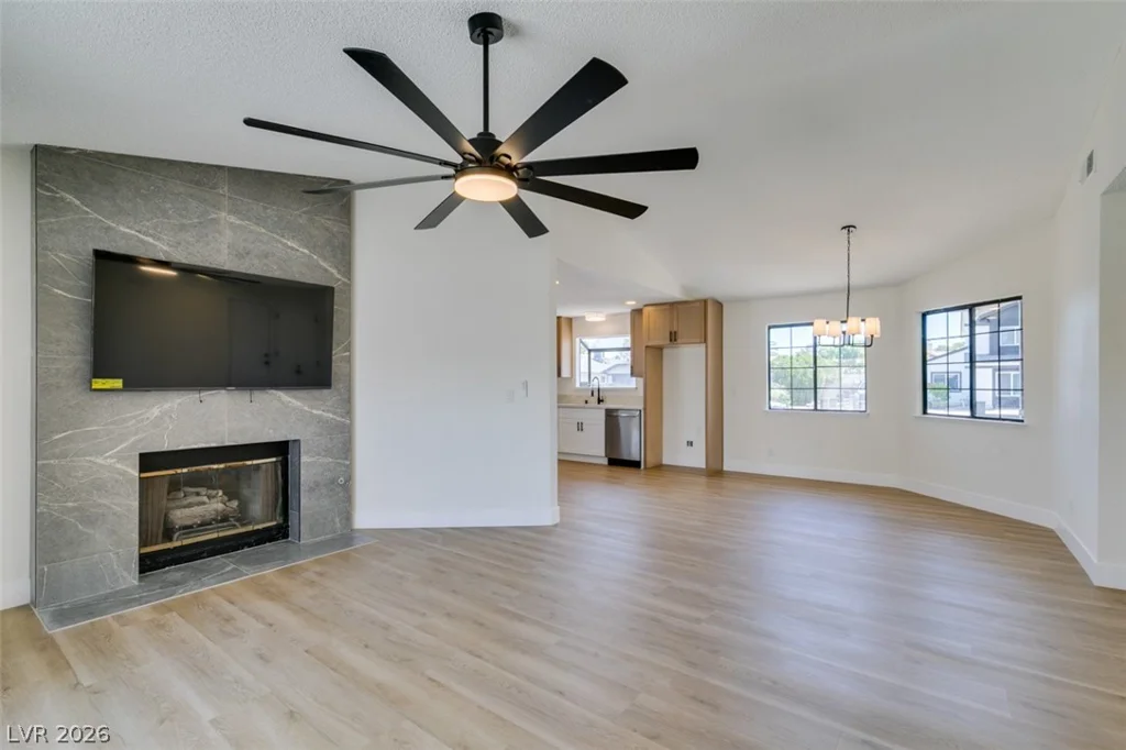 5217 Shady Grove, Las Vegas, NV 89130