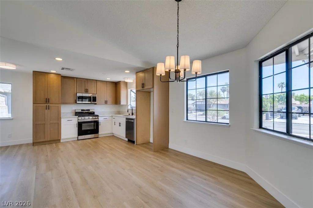 5217 Shady Grove, Las Vegas, NV 89130