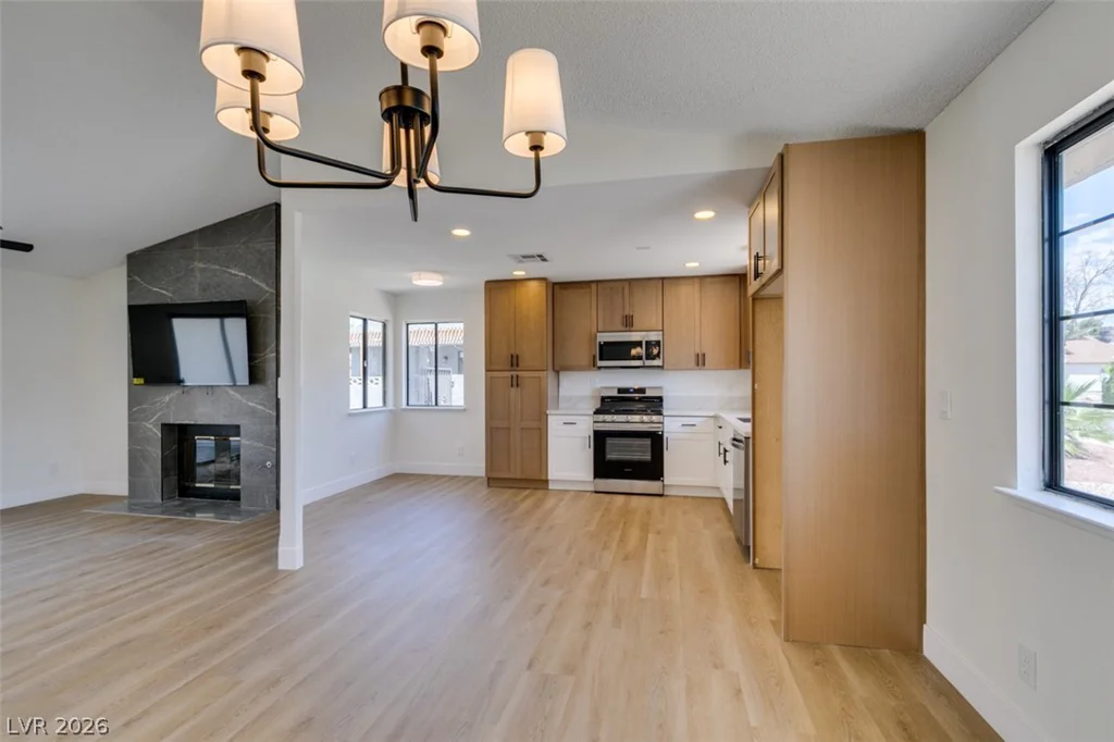 5217 Shady Grove, Las Vegas, NV 89130