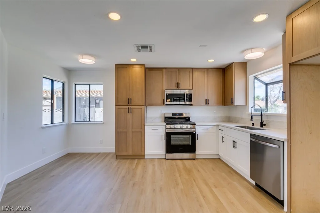 5217 Shady Grove, Las Vegas, NV 89130