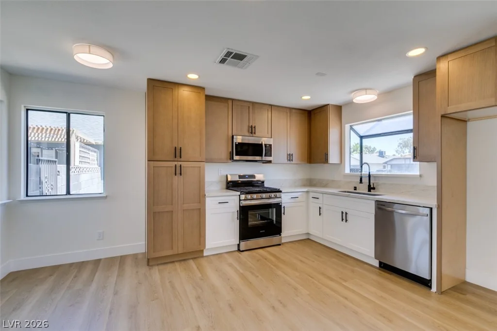5217 Shady Grove, Las Vegas, NV 89130