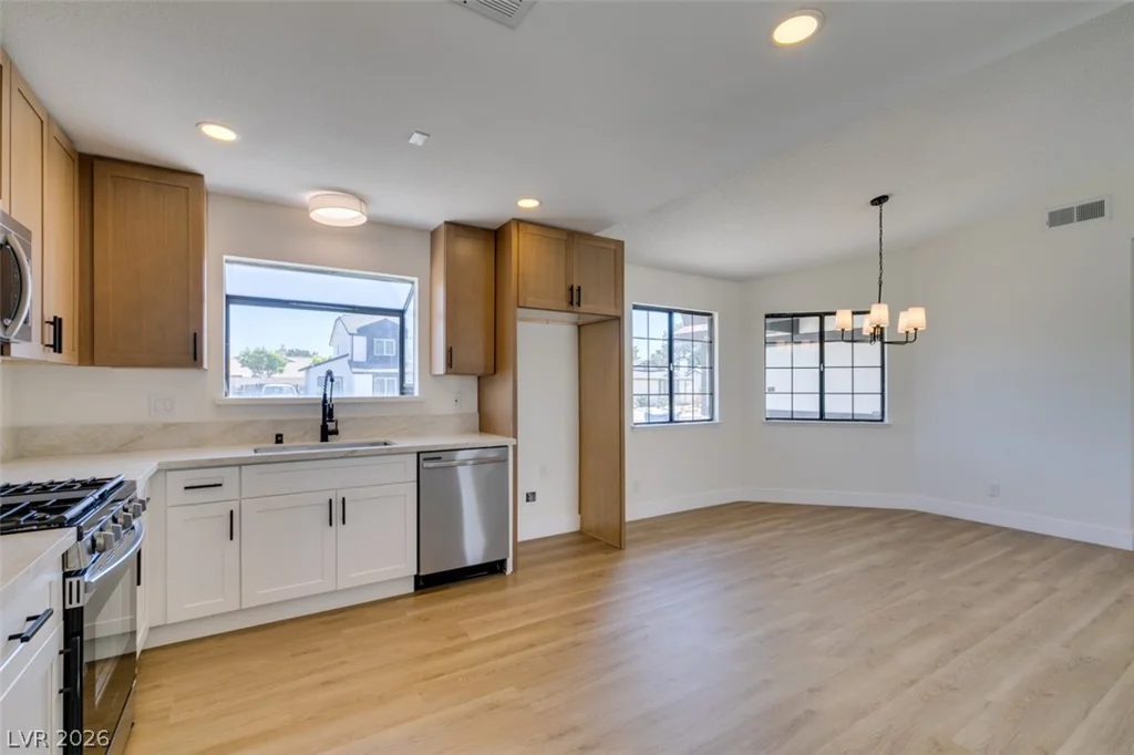 5217 Shady Grove, Las Vegas, NV 89130