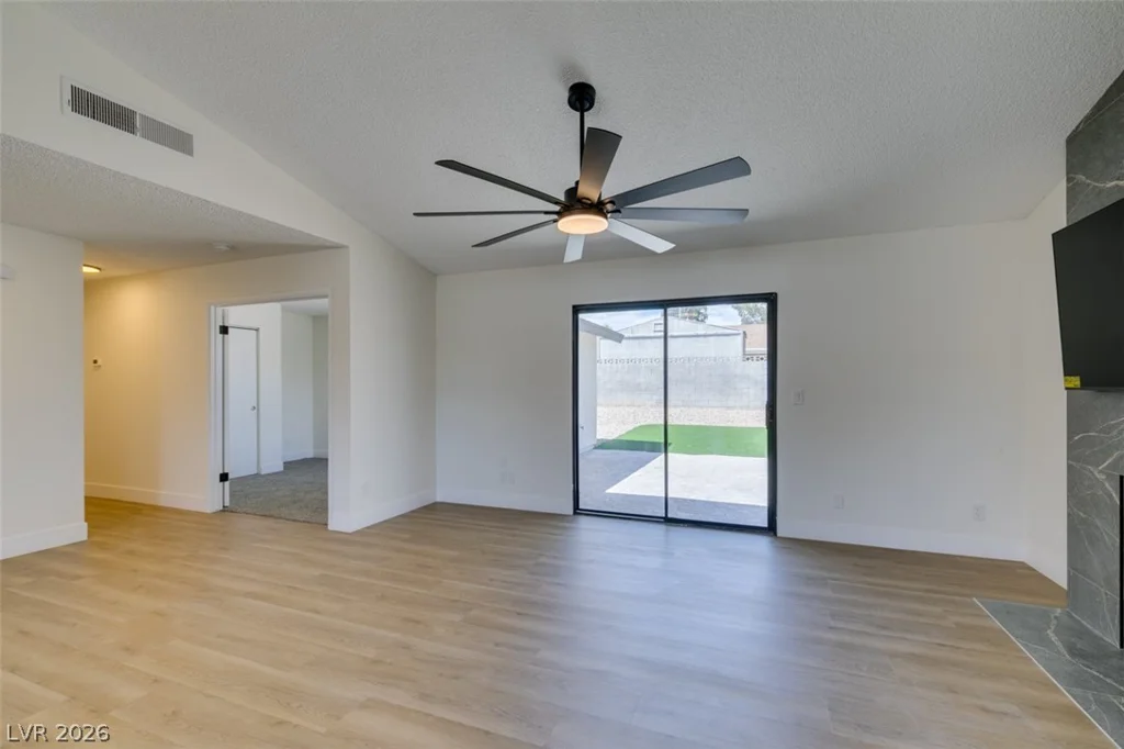 5217 Shady Grove, Las Vegas, NV 89130