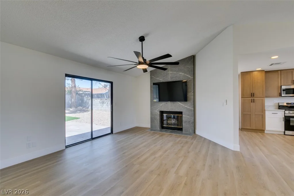 5217 Shady Grove, Las Vegas, NV 89130
