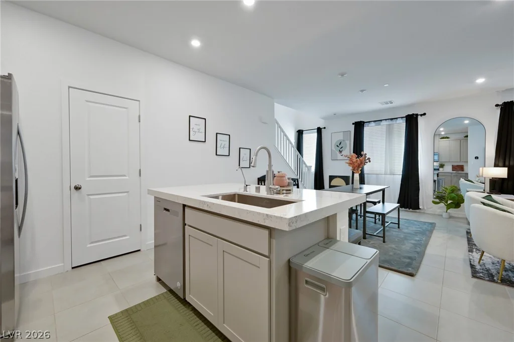176 Vanhoy, Henderson, NV 89011