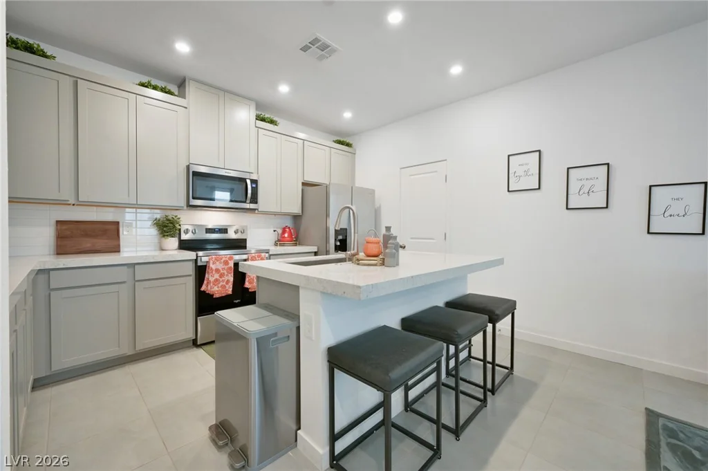 176 Vanhoy, Henderson, NV 89011